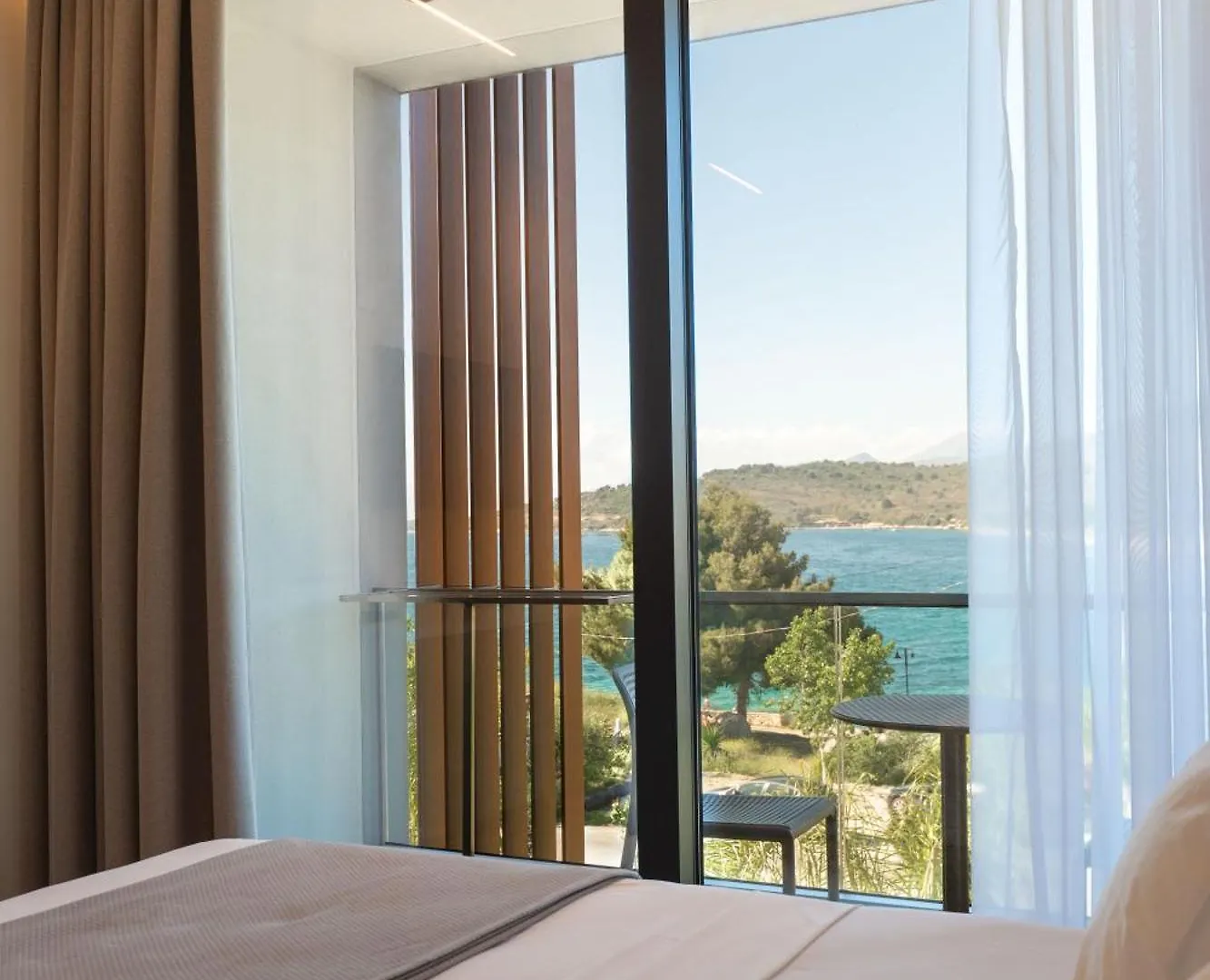 Euro Hotel Ksamil 4*,  Albania
